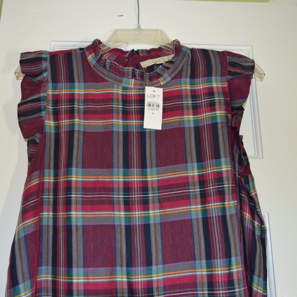 NWT Loft Flutter Sleeve Top M